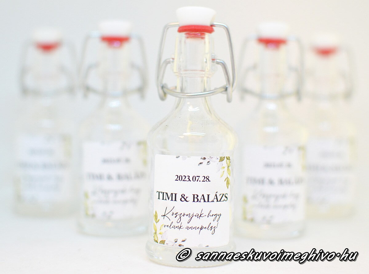 koszonetajandek-mini-uveg-sannaeskuvoimeghivo-25033020 Köszönetajándék mini pálinkás üvegen zöld leveles matrica