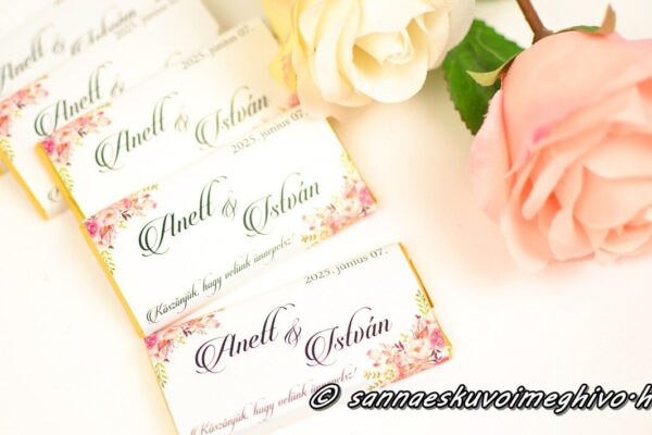 Csoki k&ouml;sz&ouml;netaj&aacute;nd&eacute;k r&oacute;zs&aacute;kkal d&iacute;sz&iacute;tve