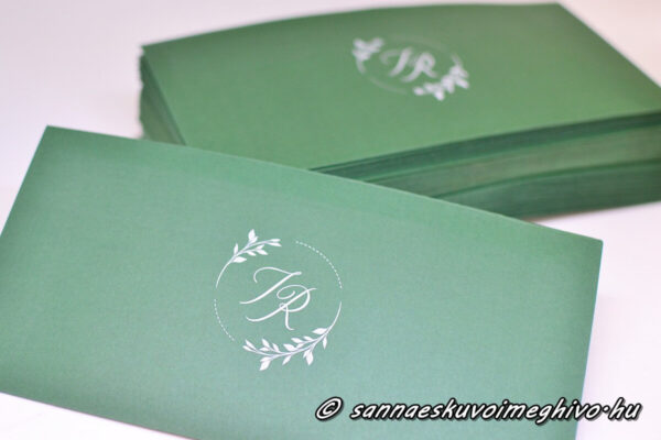 Fehérrel nyomtatott esküvői boríték