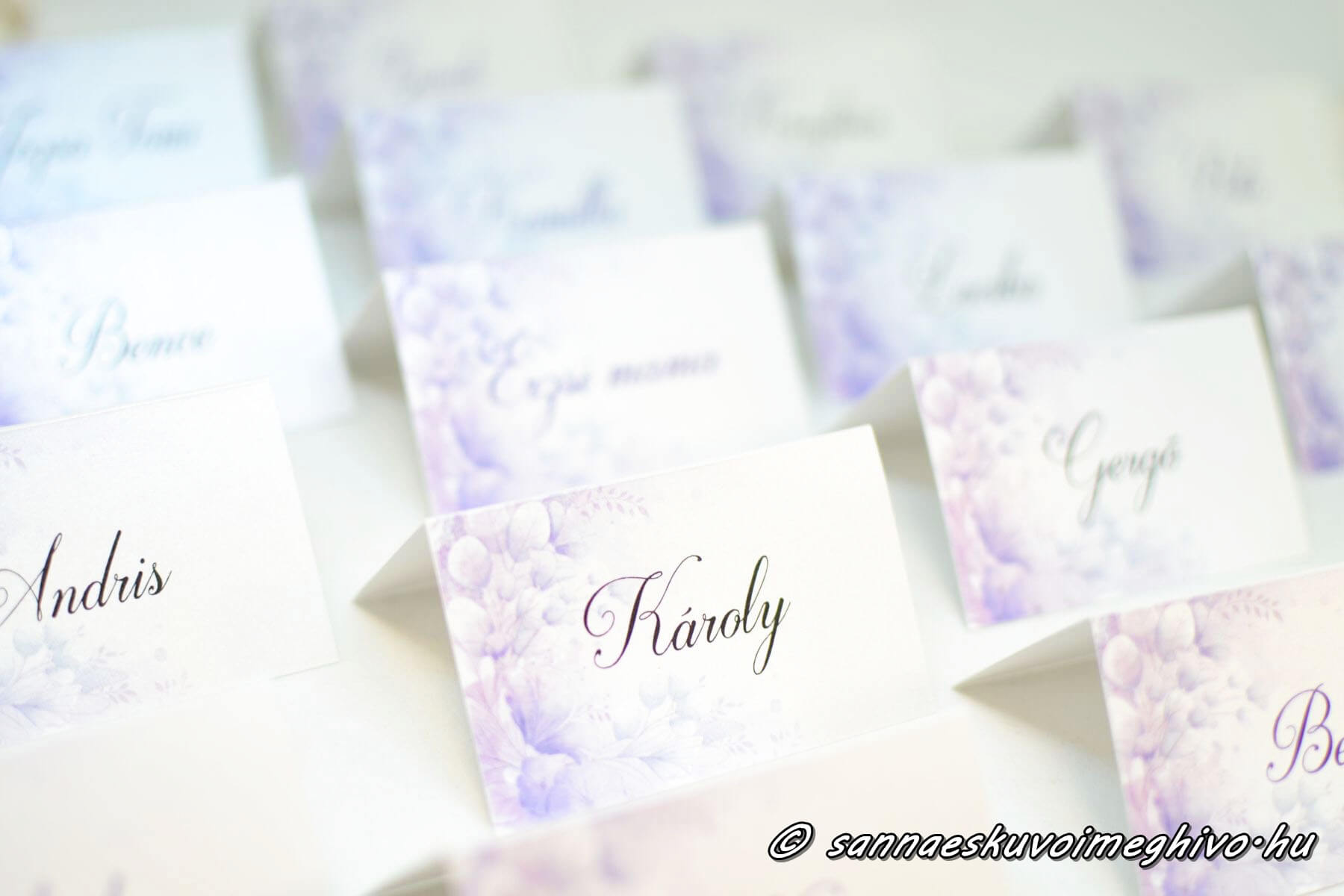 Márvány virág ültetőkártya