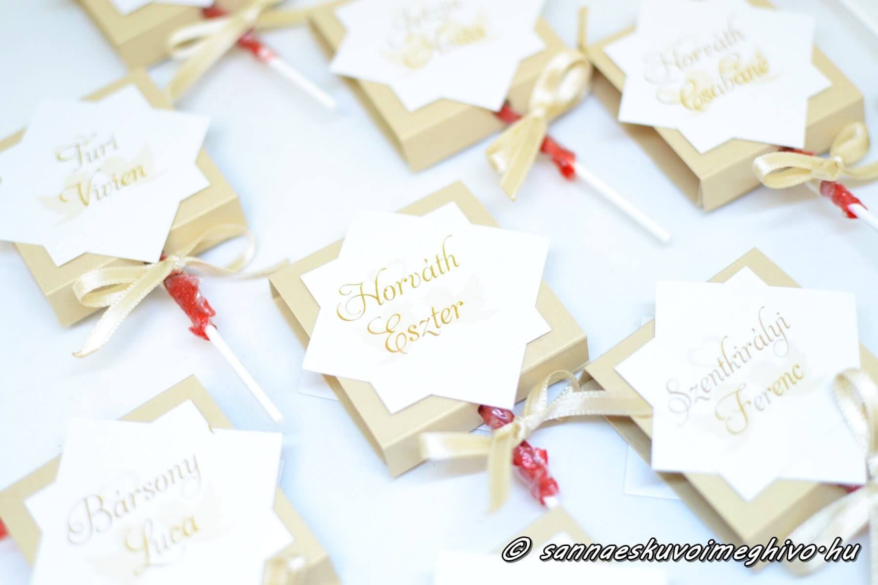 nyaloka-koszonoajandek-sannaeskuvoimeghivo-2207071 Drapp papíros nyalóka köszönetajándék