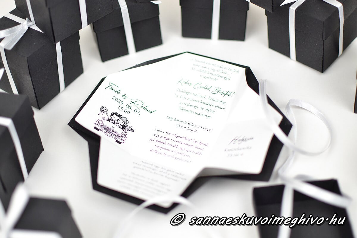 dobozos-eskuvoi-meghivo-sannaeskuvoimeghivo-250927 Fekete papírból készített dobozos meghívók fehér szalaggal