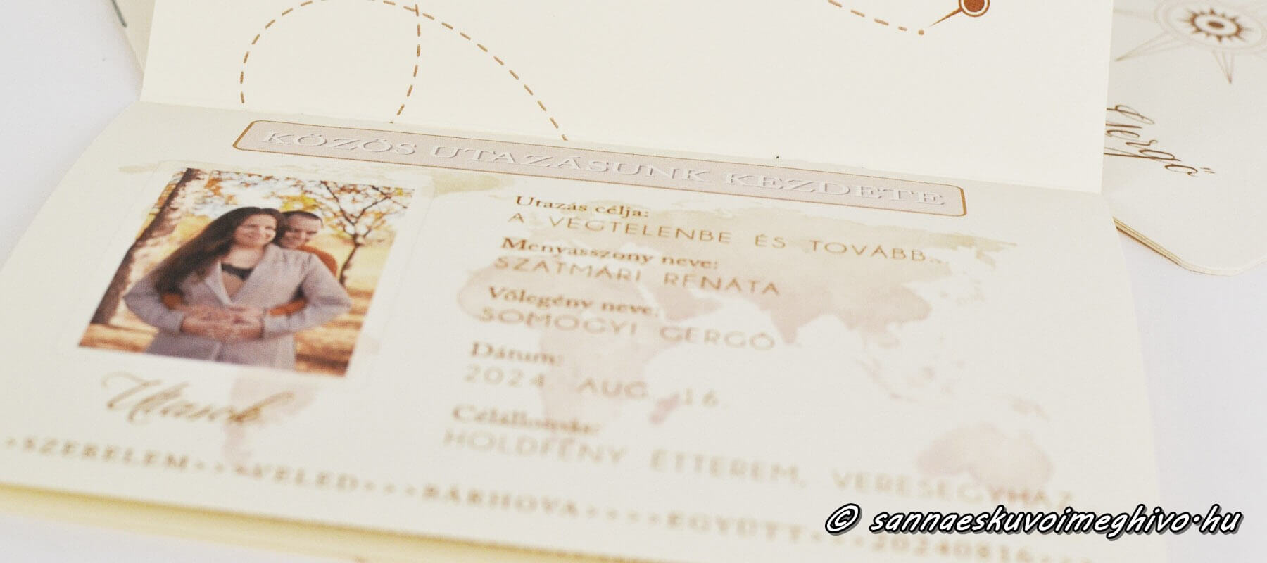 Ötletes esküvői meghívó blog kép Útlevél meghívóm