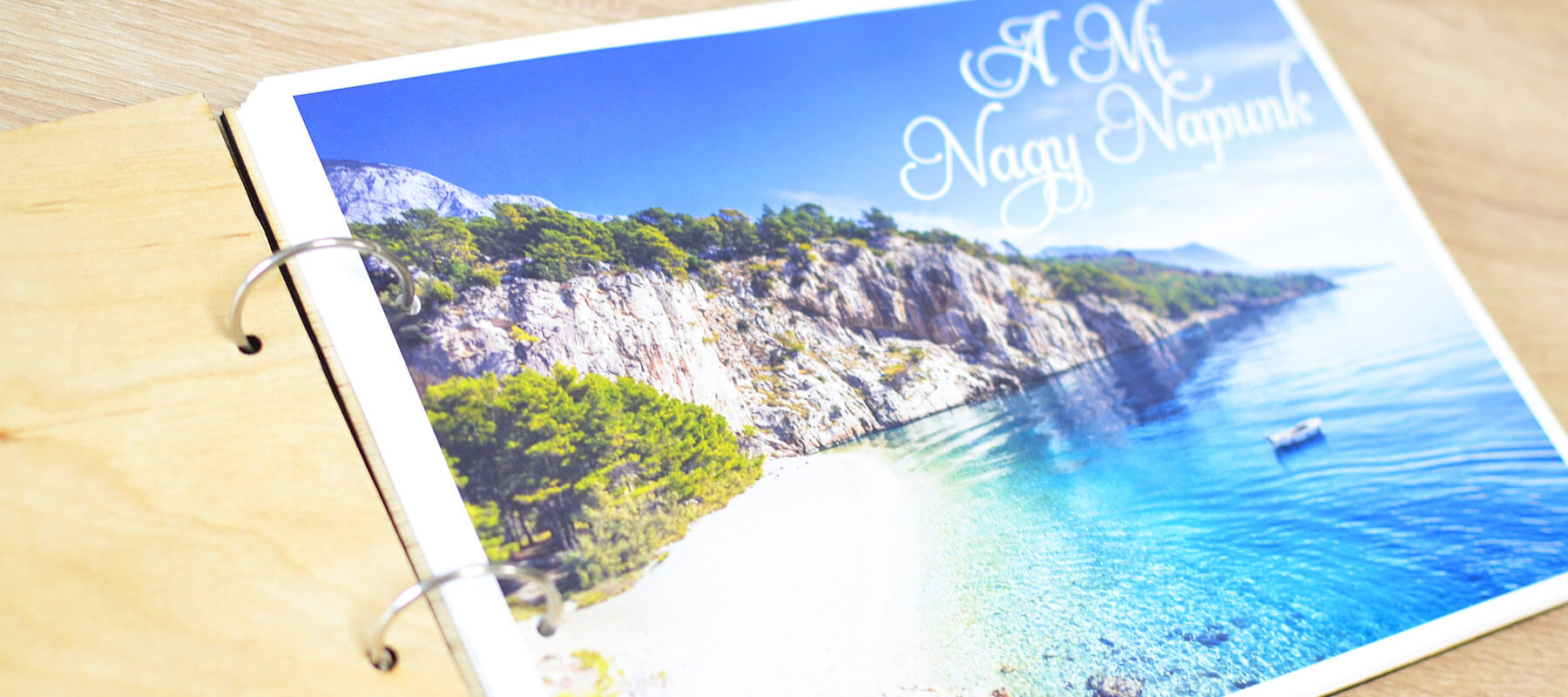 Extra esküvői vendégkönyv színes fotóval az első oldalon